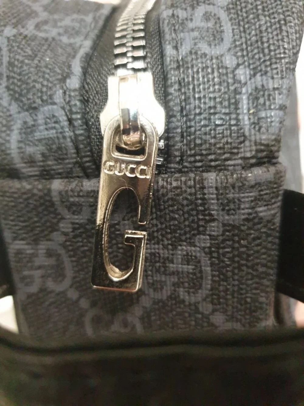Gucci Monogram Gray Silver Cosmetic Pouch Bag Unisex Casual everyday Travel Bag